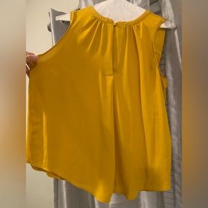 Loft‎ shirt